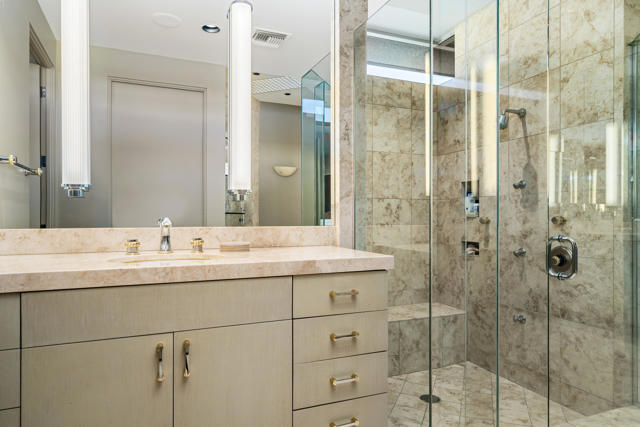45 Mirada Circle, Rancho Mirage CA: https://media.crmls.org/mediaz/63dbc95a-a4ec-43a4-983c-2d5ec79dfd2a.jpg