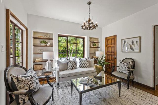 320 Jackson Street, San Mateo CA: https://media.crmls.org/mediaz/63dbe4a2-4b11-479f-b792-0f27ee6b3041.jpg