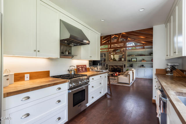 4254 Chevy Chase Drive, La Canada Flintridge, California 91011, 6 Bedrooms Bedrooms, ,4 BathroomsBathrooms,Residential Lease,For Rent,4254 Chevy Chase Drive,CRP1-23233