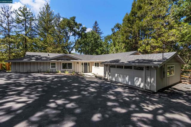 706 St Marys Rd, Lafayette CA: https://media.crmls.org/mediaz/63dc0802-553d-4e4f-b9ef-d77552cf028d.jpg