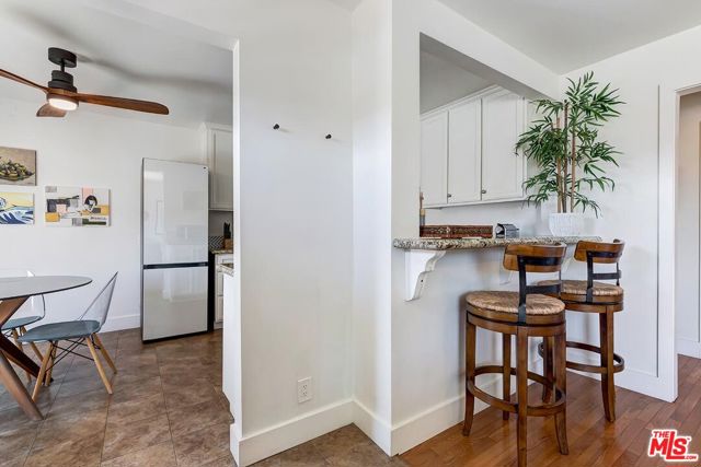 4417 Campbell Drive, Los Angeles CA: https://media.crmls.org/mediaz/63dcdd6c-3c04-48c7-b0bf-d1378c9e4858.jpg