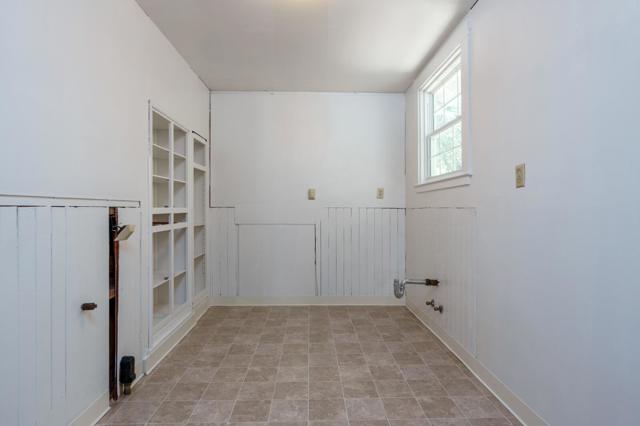 774 Chestnut Street, San Carlos CA: https://media.crmls.org/mediaz/63dcf02d-037f-4c77-be13-ad77ecfbe56b.jpg