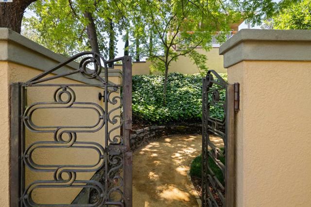 4457 LINDA WAY, Pleasanton CA: https://media.crmls.org/mediaz/63dcf91b-0d97-4b1e-b8b4-c8a2f7c901a6.jpg