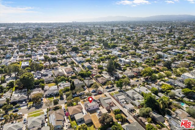 4410 Stewart Avenue, Los Angeles CA: https://media.crmls.org/mediaz/63dd3148-7bba-4bce-87cf-e1e6c2579334.jpg