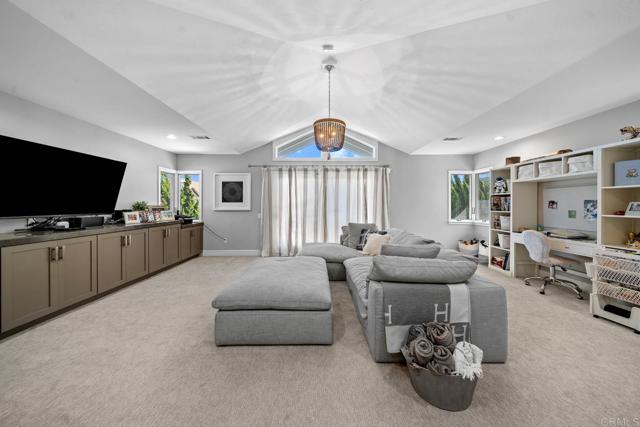Detail Gallery Image 26 of 43 For 14 Buccaneer Way, Coronado,  CA 92118 - 5 Beds | 4/1 Baths