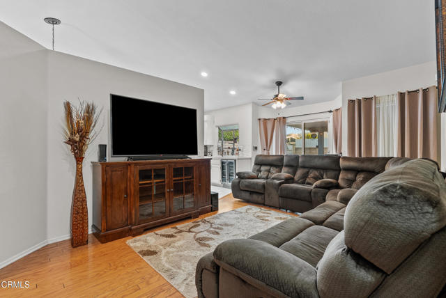 1306 Bluejay Street, Fillmore CA: https://media.crmls.org/mediaz/63de5d9b-5d23-45ab-a4e9-9180961c001c.jpg