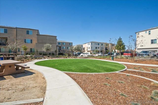 5464 Shorefront Dr, San Diego CA: https://media.crmls.org/mediaz/63de9948-dc91-49da-92ed-f42cdbc70a75.jpg