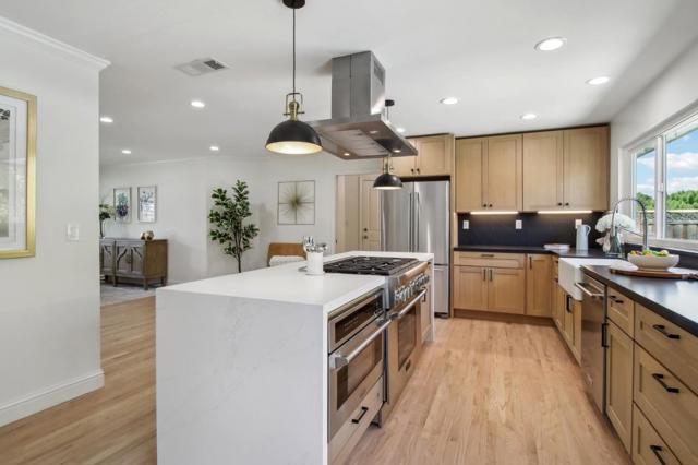 13056 Brandywine Drive, Saratoga CA: https://media.crmls.org/mediaz/63dfc55c-b727-470d-8c3c-ee2324eb4a1c.jpg