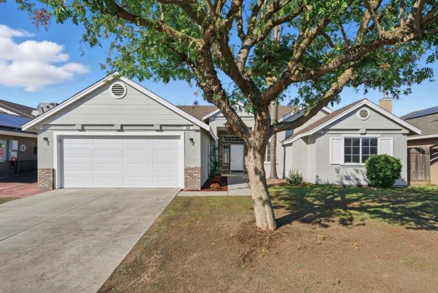 612 Saffron Street, Hanford CA: https://media.crmls.org/mediaz/63dfd163-e103-4ac5-bc10-f78023dfc17d.jpg