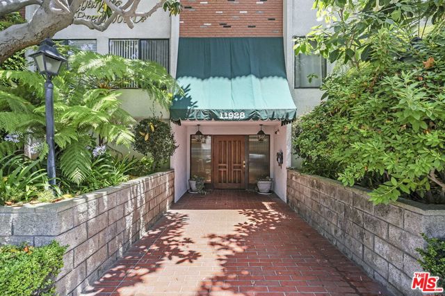 Drew Fenton | 11928 Kiowa Avenue Los Angeles CA | MLS: 7448155 Drew Fenton | 11928 Kiowa Avenue Los Angeles CA | MLS: 7448155