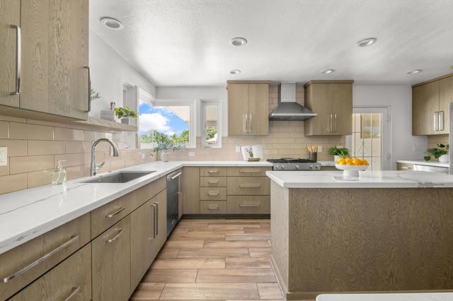 3112 North Mountain View Drive, San Diego CA: https://media.crmls.org/mediaz/63e0cda7-a7e4-48f9-b513-f7ee05c987bc.jpg