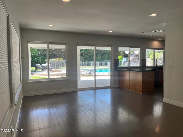 8431 Faust Avenue, West Hills CA: https://media.crmls.org/mediaz/63e22c4e-3221-4a0f-8058-30b0c774a70a.jpg