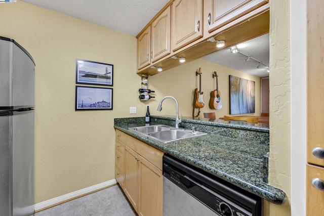 1087 Murrieta Blvd, Livermore CA: https://media.crmls.org/mediaz/63e23233-7831-4350-abb3-4afe9258eb78.jpg
