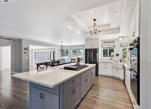 8191 Highland Rd, Livermore CA: https://media.crmls.org/mediaz/63e23ce2-6f5d-40e9-a390-00e5fb366e01.jpg