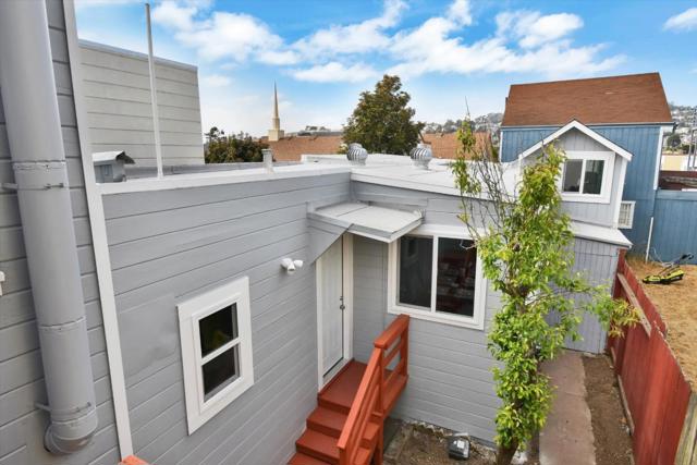 324 Holloway Avenue, San Francisco CA: https://media.crmls.org/mediaz/63e30c59-b689-458d-a5fc-80633180ecbf.jpg