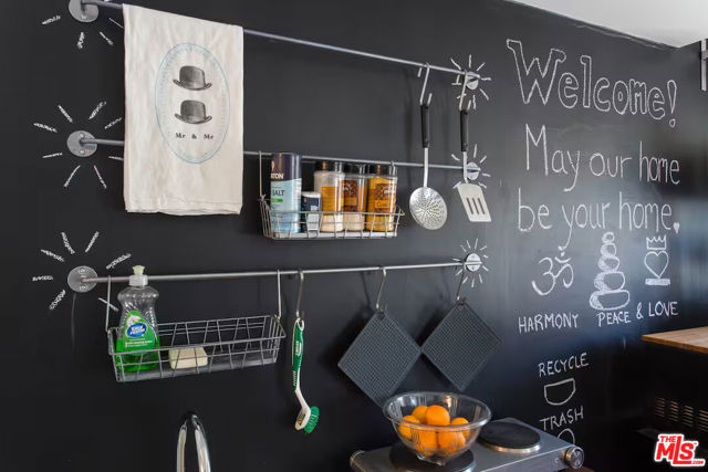 2225 N Cahuenga Boulevard, Los Angeles CA: https://media.crmls.org/mediaz/63e34db0-235b-4889-833b-b1ece6740608.jpg