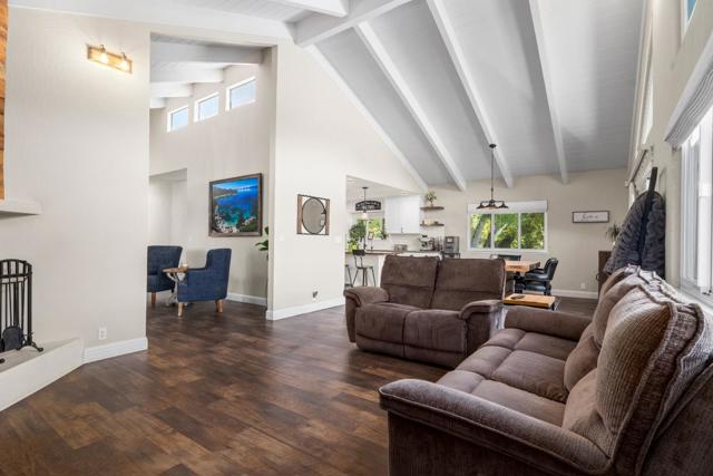 22 Quien Sabe Road, Scotts Valley CA: https://media.crmls.org/mediaz/63e5259e-f43f-4ca7-b147-74e61adbb020.jpg