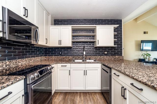 Image 15 of 36 For 1548 Thomas Ave  6