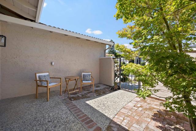 6510 Springpath Lane, San Jose CA: https://media.crmls.org/mediaz/63e601f1-49fc-428c-8cb0-5c7a51c62631.jpg