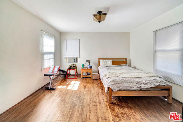4112 Tracy Street, Los Angeles CA: https://media.crmls.org/mediaz/63e608cd-9a43-49f3-ad78-8de5b7d87be6.jpg