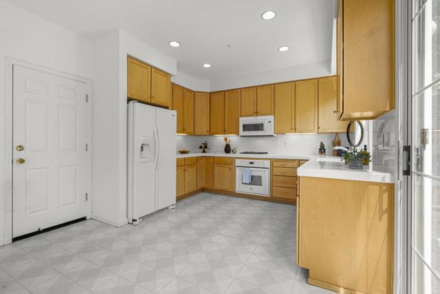 87 Chester Circle, Los Altos CA: https://media.crmls.org/mediaz/63e64ca7-afb4-4bb3-ae3c-c6bcac02b058.jpg