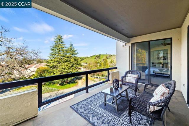 3711 Terra Granada, Walnut Creek CA: https://media.crmls.org/mediaz/63e7ad87-9896-484d-bba9-99df2e2eb63f.jpg