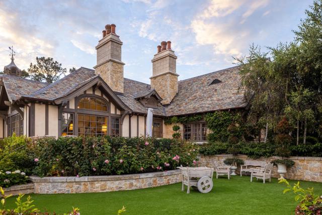 2 La Pradera Lane, Carmel CA: https://media.crmls.org/mediaz/63e8166d-a513-4974-a08c-6ad697ed4399.jpg