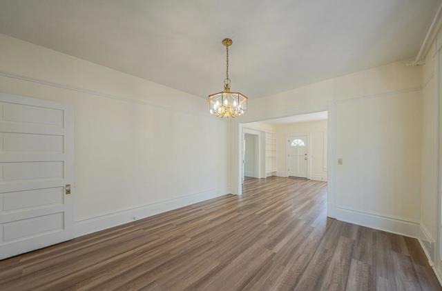206 Cypress Avenue, Pacific Grove CA: https://media.crmls.org/mediaz/63e855d9-1e8d-4198-8b60-3be51fdc6341.jpg