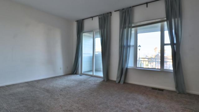 132 Warbler Lane, Brisbane CA: https://media.crmls.org/mediaz/63e8cf45-a055-4561-8e43-eab5e1a2039a.jpg