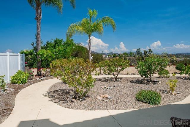 7820 Roan Rd, San Diego CA: https://media.crmls.org/mediaz/63e9a3dc-015d-413b-9000-66b5eeaee588.jpg