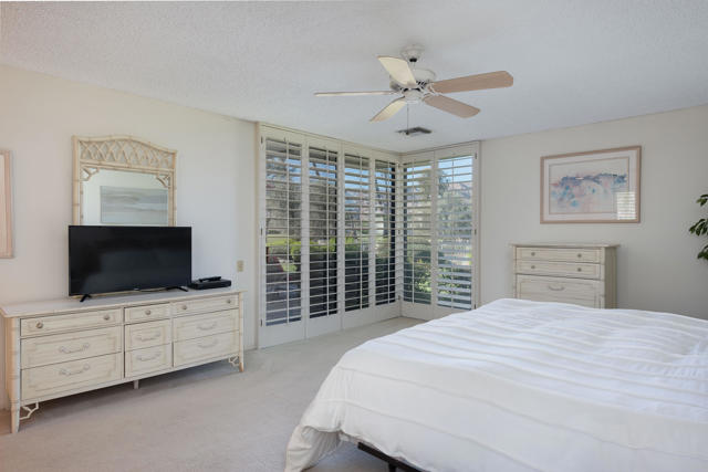 9 Wake Forest Court, Rancho Mirage CA: https://media.crmls.org/mediaz/63e9ebef-db80-4b08-83da-a2418374c65b.jpg