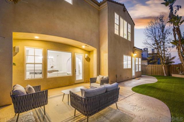 11649 Thistle Hill Pl, San Diego CA: https://media.crmls.org/mediaz/63ea9ba0-e3df-49dc-a1aa-6d478640663c.jpg
