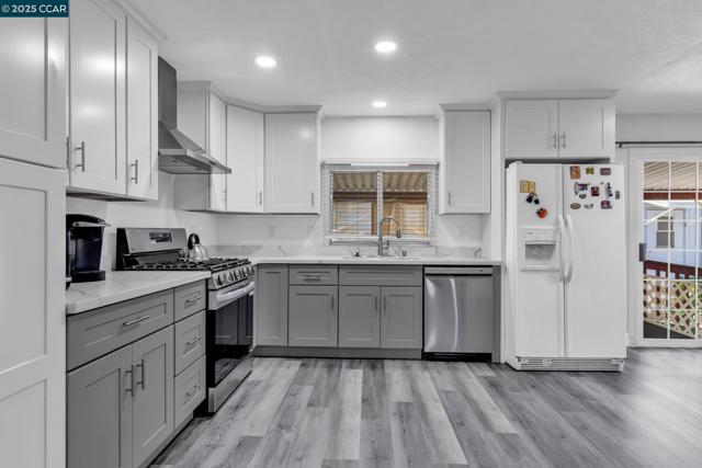 2113 Dalis Drive, Concord CA: https://media.crmls.org/mediaz/63ebadb0-3da5-4f09-ad70-02d7392afe9f.jpg
