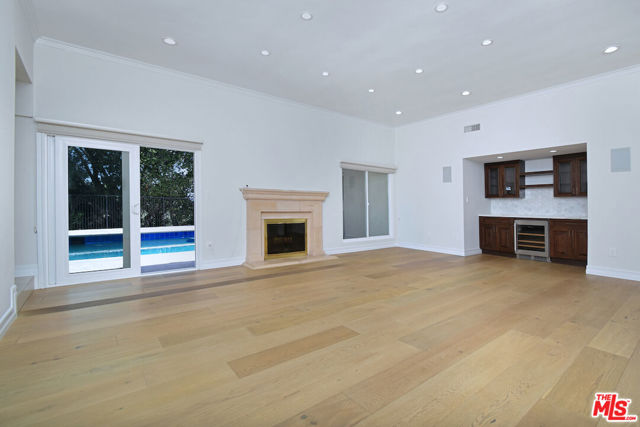 23637 Park Belmonte, Calabasas CA: https://media.crmls.org/mediaz/63ebbbea-3cd8-43c6-91c9-6a88dfa45602.jpg