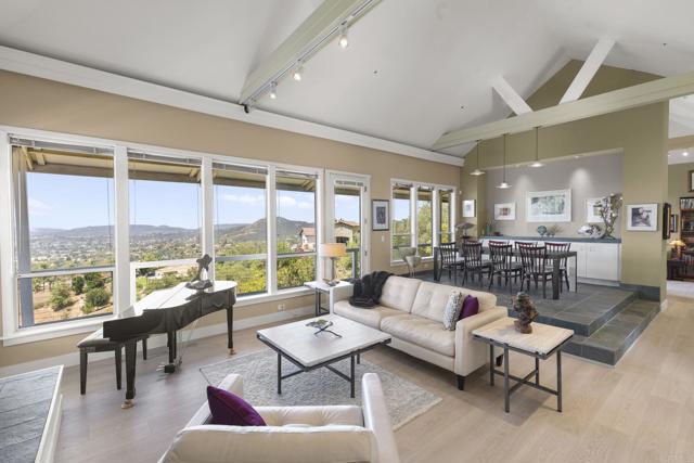 Detail Gallery Image 6 of 34 For 14645 High Valley Rd, Poway,  CA 92064 - 3 Beds | 2/1 Baths