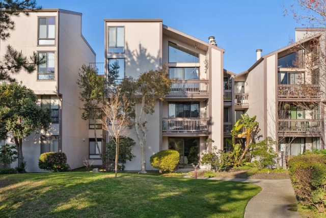 Image 1 of 56 For 2101 Shoreline Dr  153