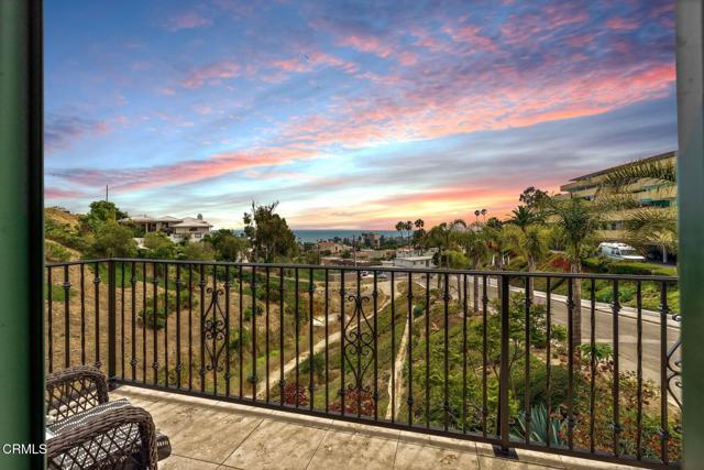 300 N Kalorama Street, Ventura CA: https://media.crmls.org/mediaz/63ed0f2c-8786-4f62-bcbf-1715168f7ad4.jpg