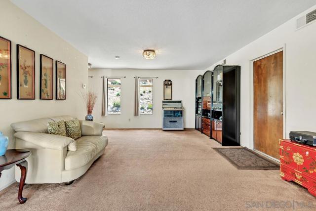 3176 Via Viejas, Alpine CA: https://media.crmls.org/mediaz/63ed6f94-490d-40d2-8225-9cc7bfd83677.jpg