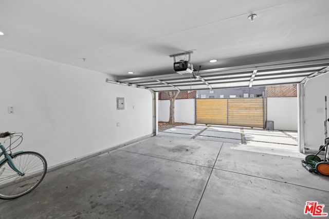 3170 Glenmanor Place, Los Angeles CA: https://media.crmls.org/mediaz/63ed7110-ad49-45df-8c98-395e9ad0fc7f.jpg