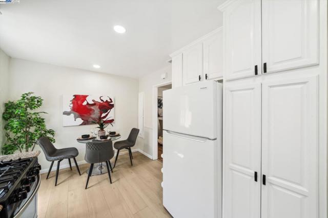 16829 Daryl Avenue, San Lorenzo CA: https://media.crmls.org/mediaz/63ed7c79-aabf-473f-b17a-ede096b0bcea.jpg