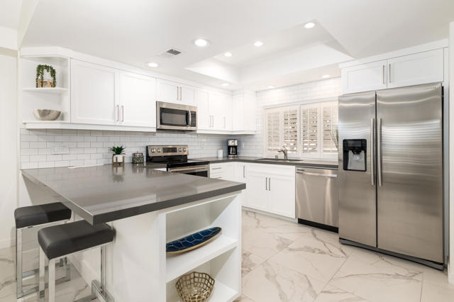 2 Bed Home for Sale in Palm Desert, California