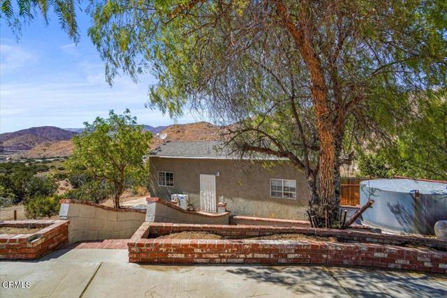 510 E Soledad Pass Road, Palmdale CA: https://media.crmls.org/mediaz/63ed9149-695a-4a6e-acf9-a3b8d2fb4d1f.jpg
