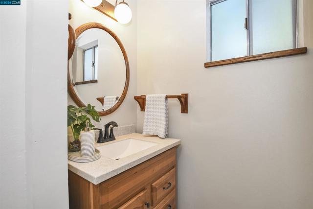 Image 16 of 43 For 4484 Snowberry Ct