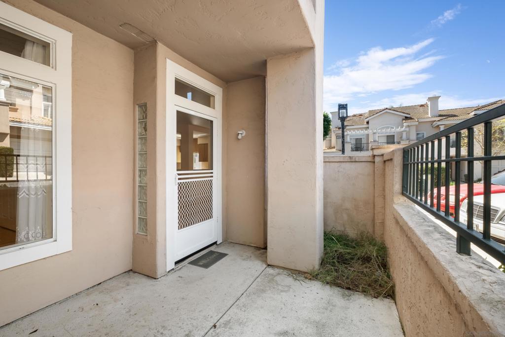 7275 Calabria Court - photo 12