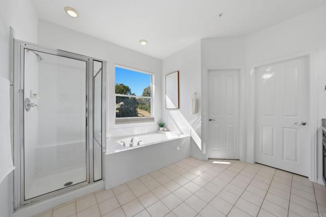 Detail Gallery Image 37 of 68 For 1921 Cresthaven Dr, Vista,  CA 92084 - 4 Beds | 3 Baths