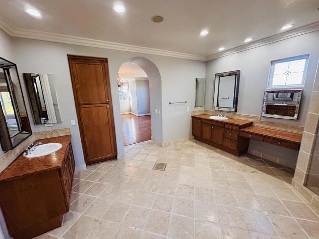 Detail Gallery Image 37 of 58 For 11596 Parkhurst Square, San Diego,  CA 92130 - 6 Beds | 6/1 Baths