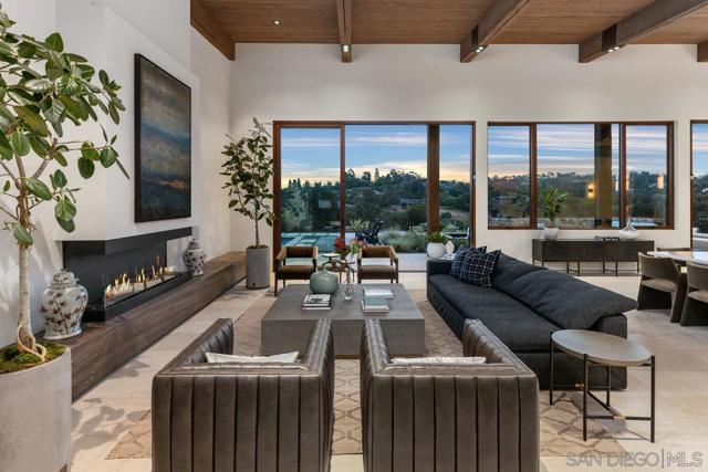 4728 El Aspecto, Rancho Santa Fe CA: https://media.crmls.org/mediaz/63ef91b9-b543-4faa-942f-f09fbd12bff8.jpg