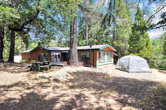 13567 Raccoon Mountain Rd, Grass Valley CA: https://media.crmls.org/mediaz/63efec30-06d9-479b-a85d-4097e1264e58.jpg