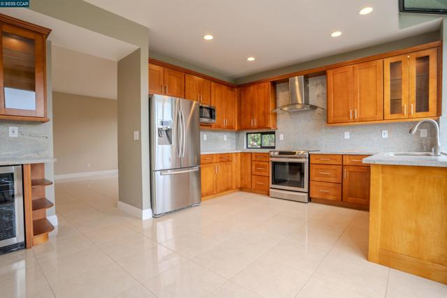 772 Lakemont Pl, San Ramon CA: https://media.crmls.org/mediaz/63f01546-e1f6-4199-b7e6-fdbc6407d588.jpg