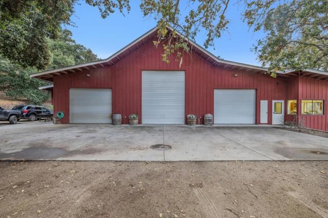 18190 Cachagua, Carmel Valley CA: https://media.crmls.org/mediaz/63f01720-5a68-4870-b86d-0e0e2cda7c8a.jpg